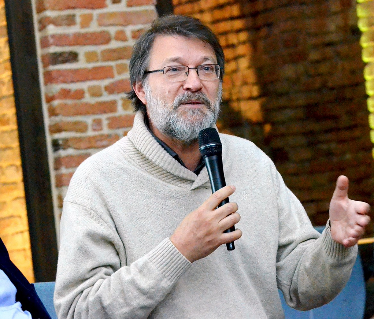 Florin Iaru